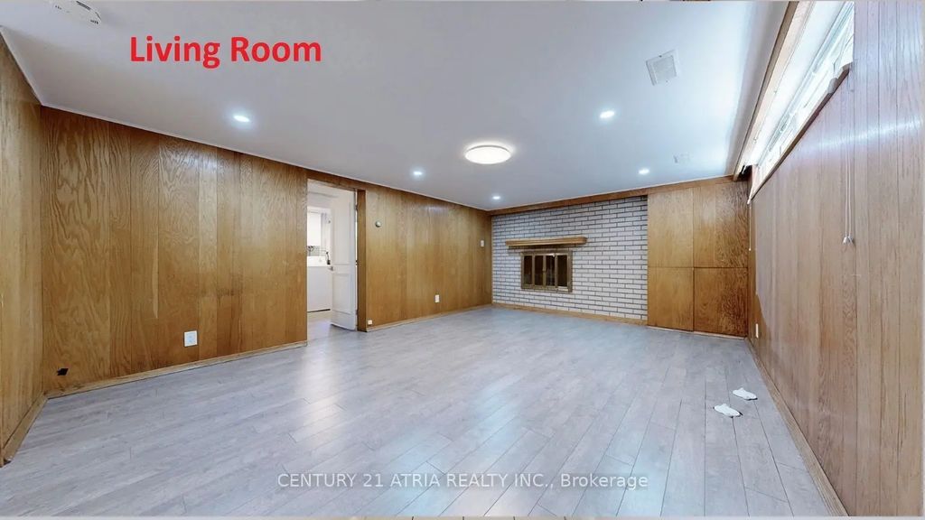 60 Beacham Crescent Lower, Toronto E05