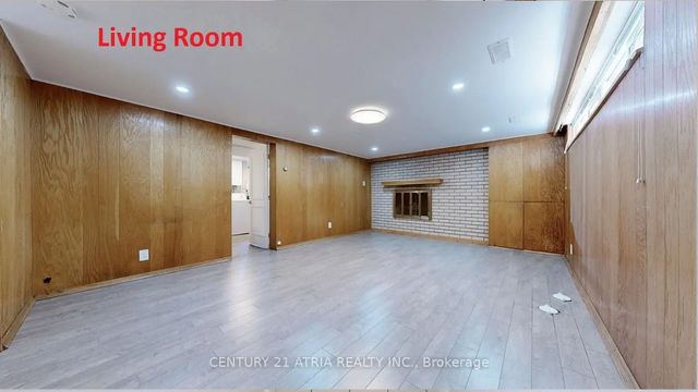 60 Beacham Crescent Lower, Toronto E05