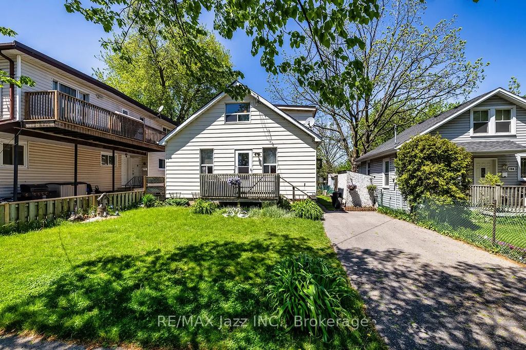162 College Avenue, Oshawa