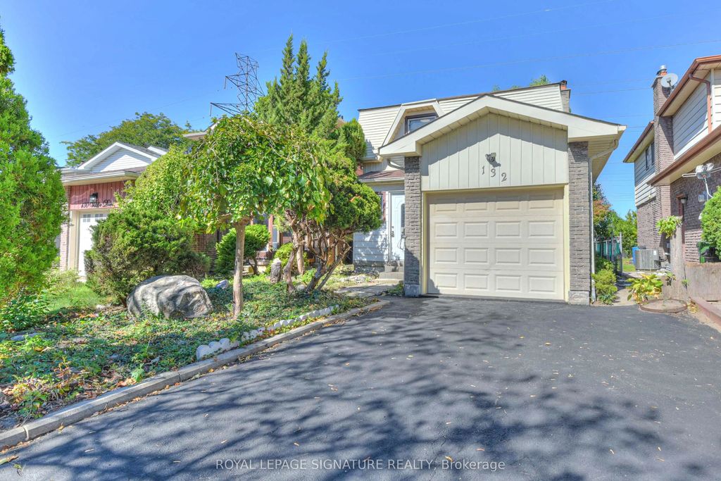 132 Valdor Drive, Toronto E07