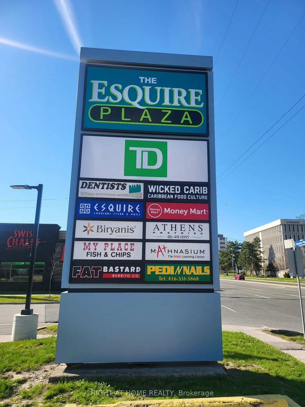 2575 Victoria Park Avenue, Toronto E05
