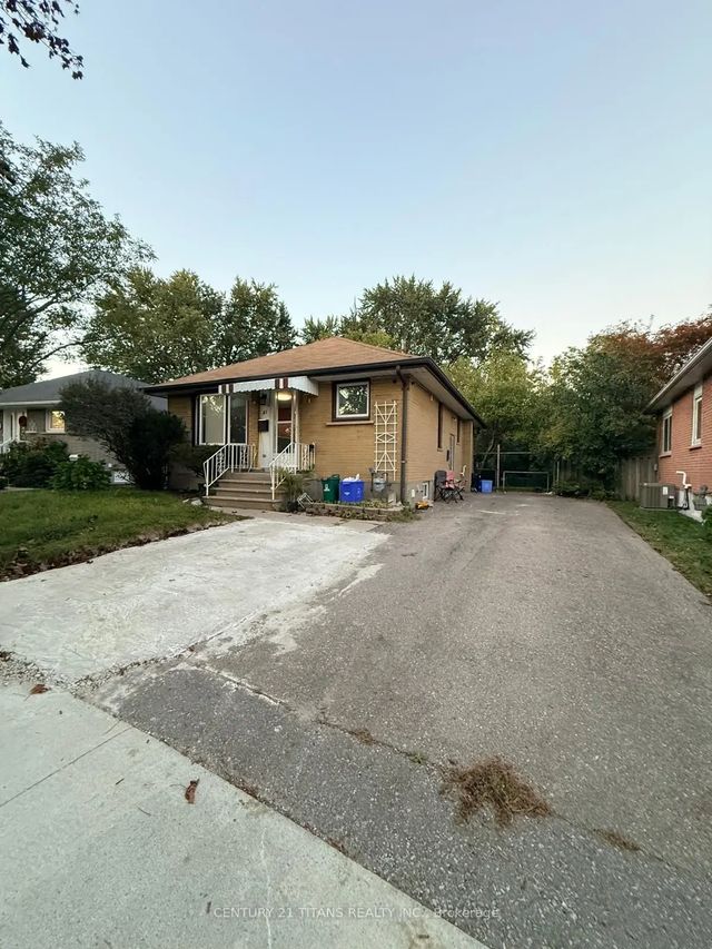 51 Admiral Road, Ajax