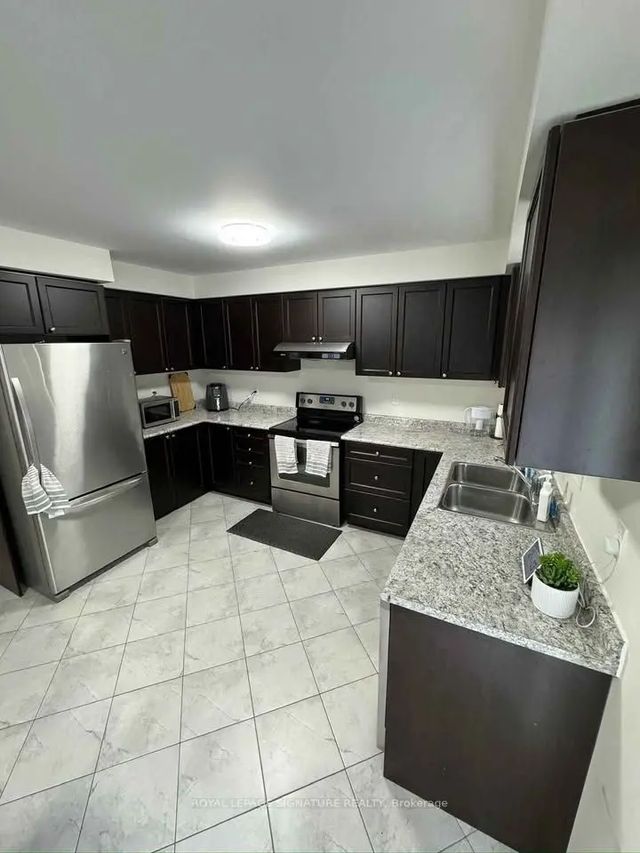 199 Lady Angela Avenue, Oshawa