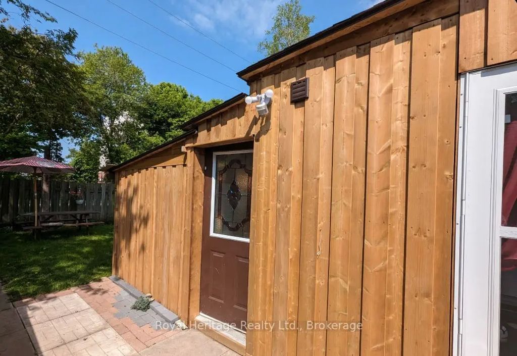 204 Court Street B, Oshawa