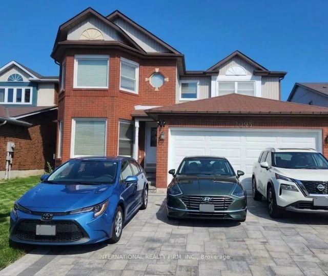 2095 Lynn Heights Drive, Pickering