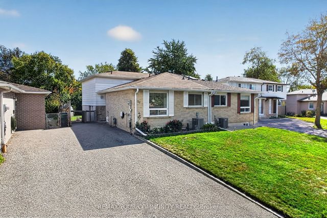 37 Coxworth Crescent, Toronto E11