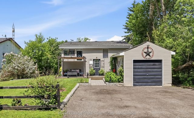18 Armstrong Avenue, Scugog