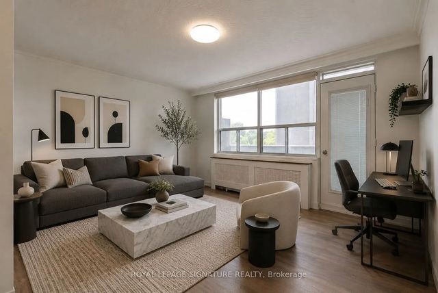 15 Gamble Avenue 303, Toronto E03