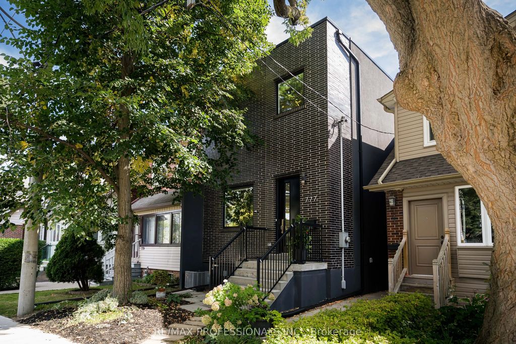 777 Eastern Avenue, Toronto E01