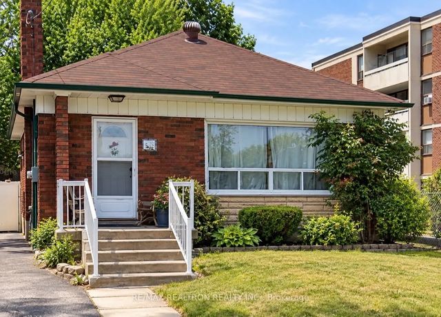 68 Elfreda Boulevard, Toronto E04