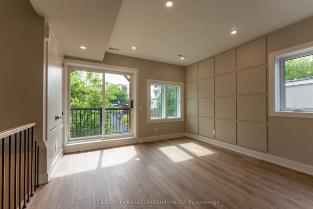 352 Jones Avenue 3, Toronto E01