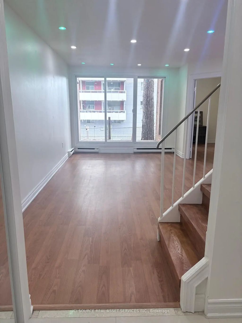 100 Mornelle Court 1017, Toronto E09