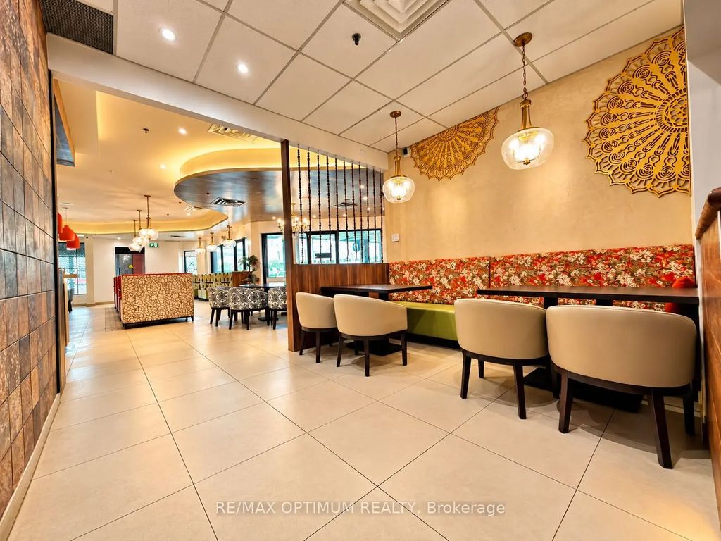 4271 Sheppard Avenue E B, Toronto E07