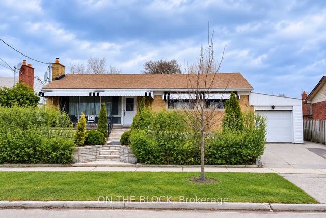 6 Laxford Avenue, Toronto E04
