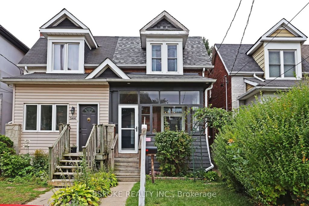 546 Main Street, Toronto E03