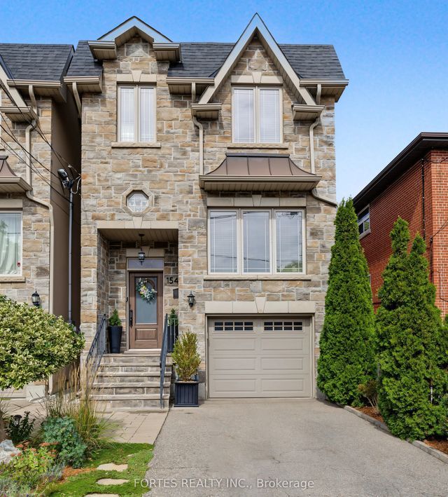 154 Holborne Avenue, Toronto E03