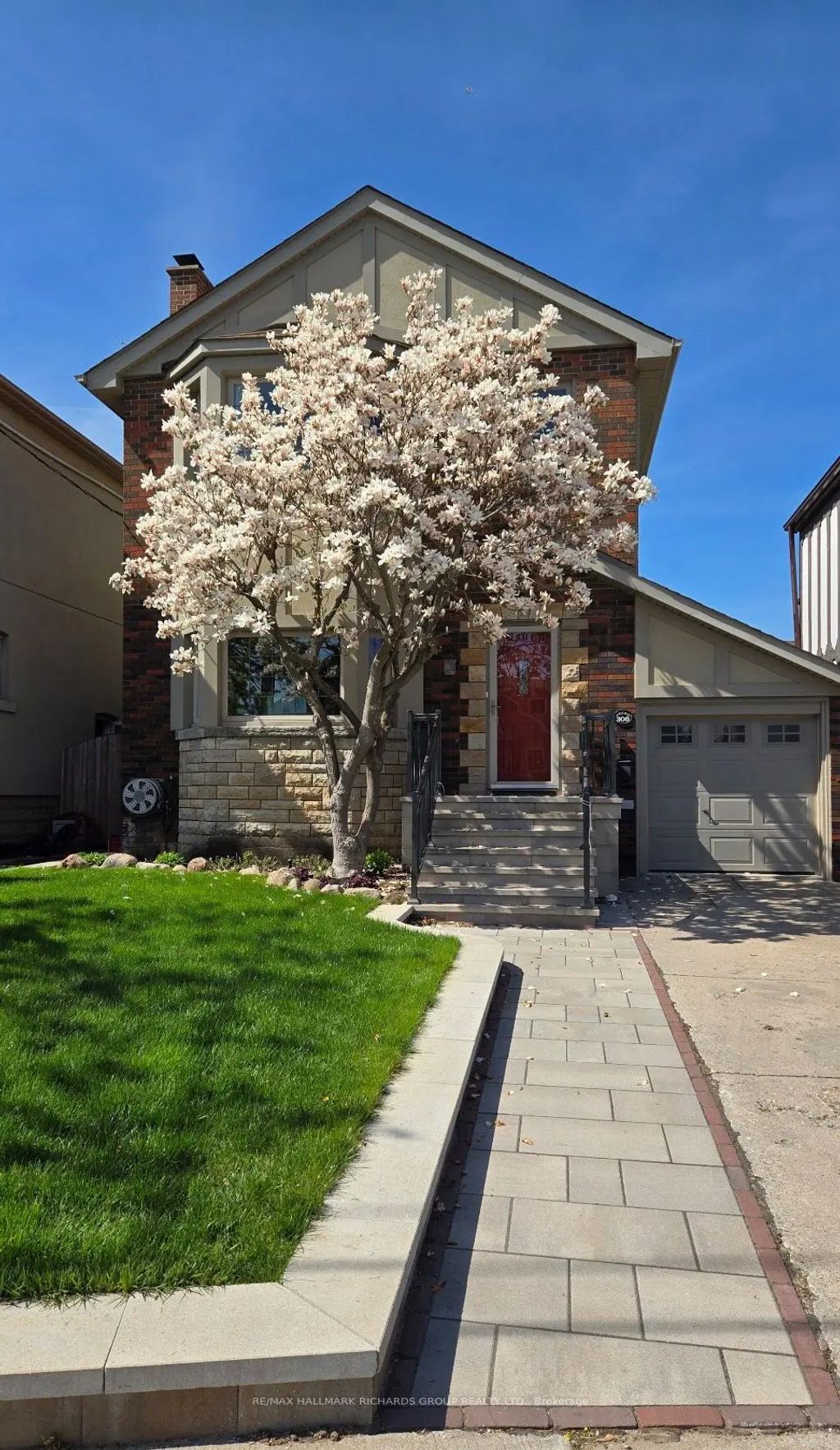 306 Westwood Avenue, Toronto E03