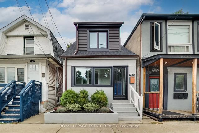 1265 Woodbine Avenue, Toronto E03