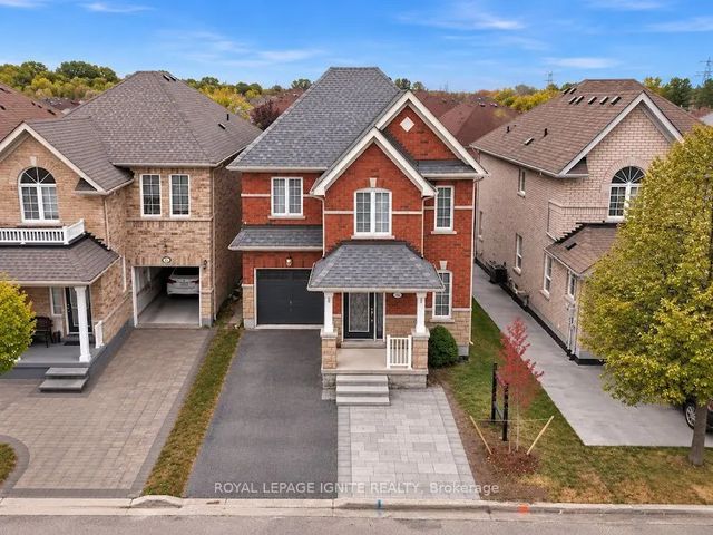 18 Feint Drive, Ajax