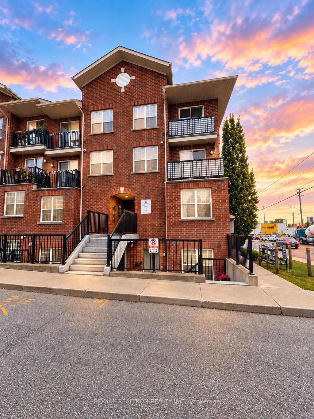 15 Strangford Lane 101, Toronto E04