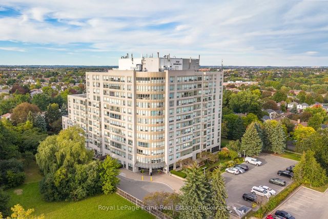 712 Rossland Road E 602, Whitby