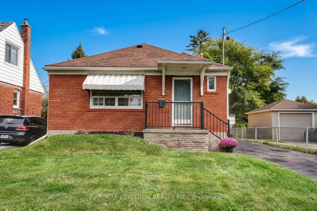 139 Tower Drive, Toronto E04