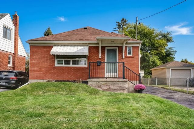 139 Tower Drive, Toronto E04