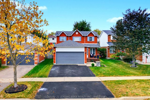75 Hooper Square, Clarington