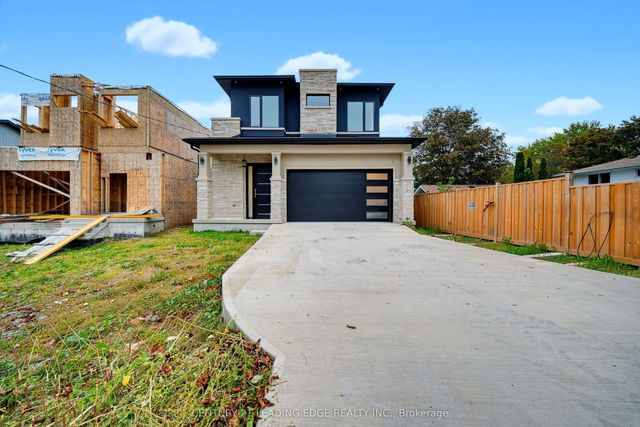 158 Hillcrest Drive, Whitby