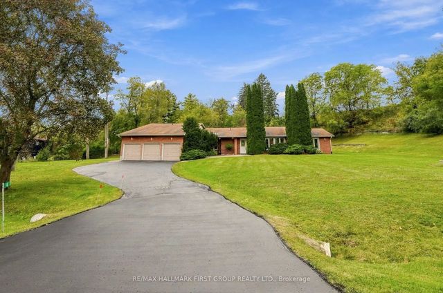 4 Mcnamara Court, Ajax