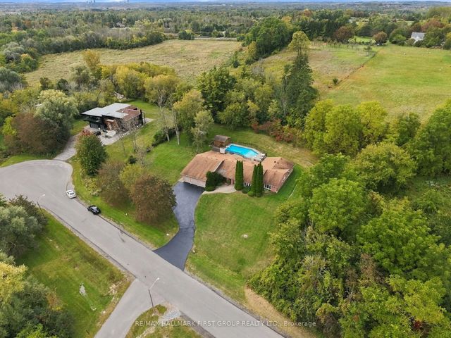4 Mcnamara Court, Ajax