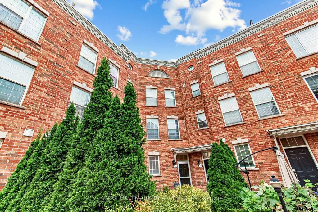 34 Fairhead Mews, Toronto E02