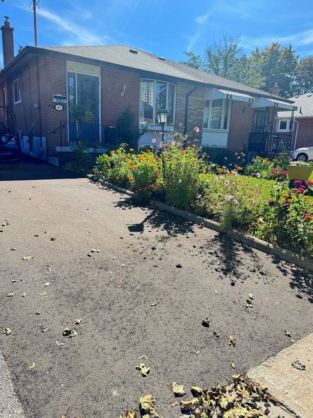 41 Stoneton Drive Bsmt, Toronto E09