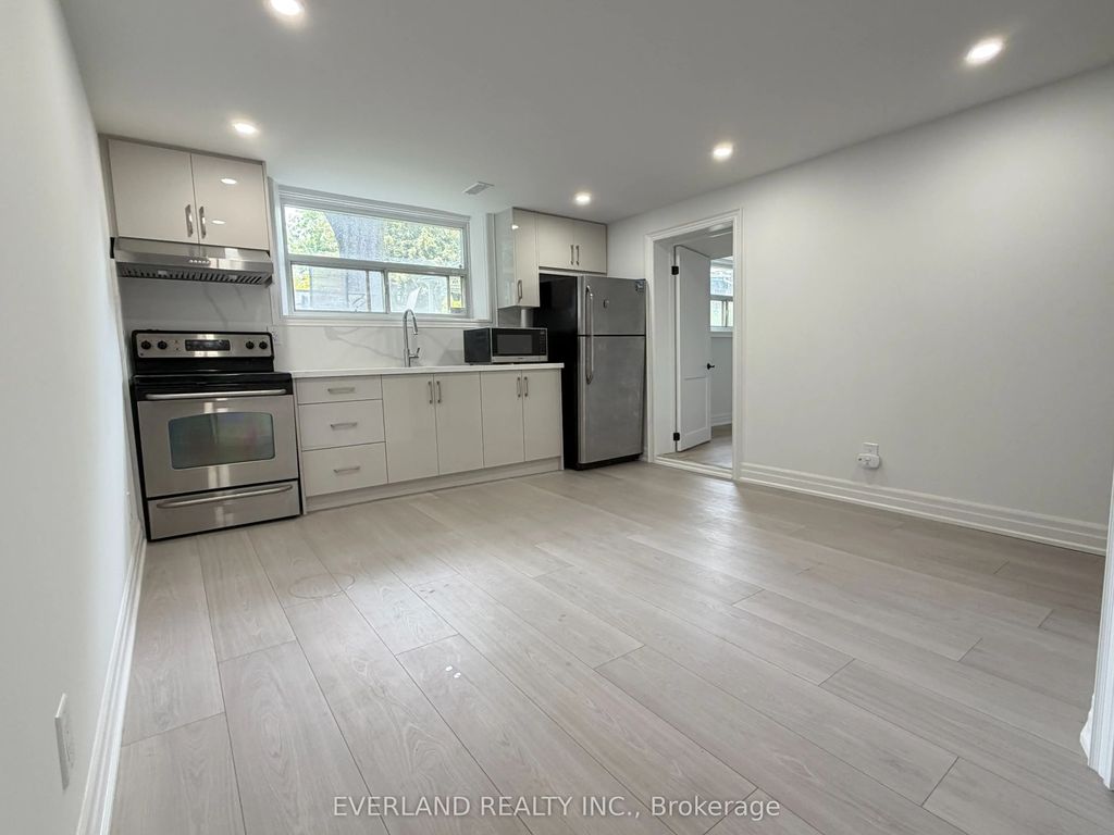 116 Sylvan Avenue Basement, Toronto E08