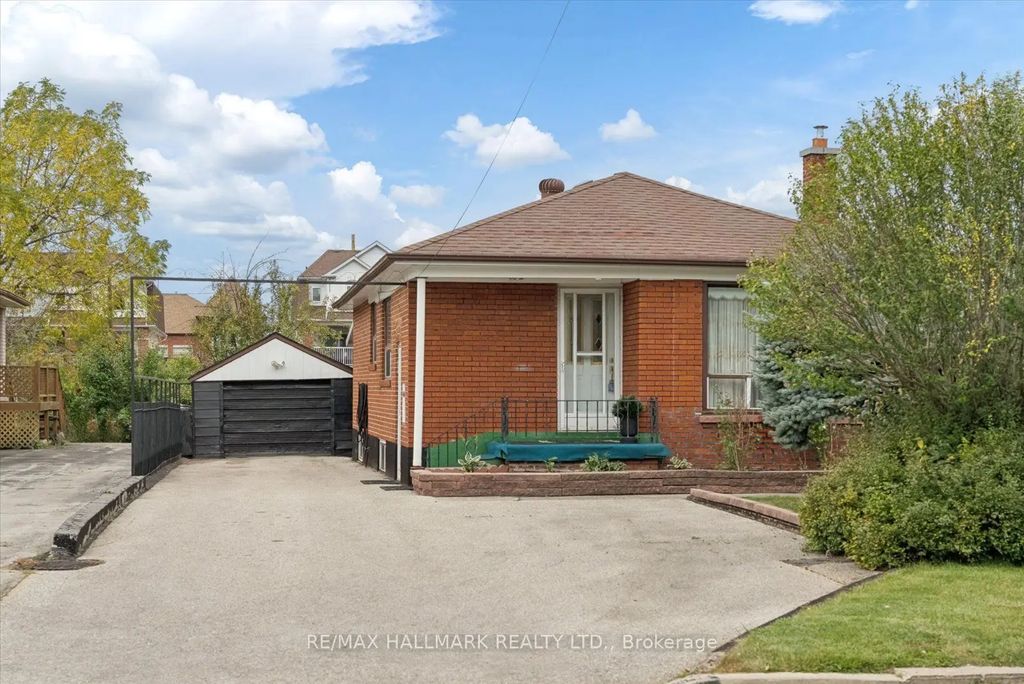 102 Cleta Drive, Toronto E04
