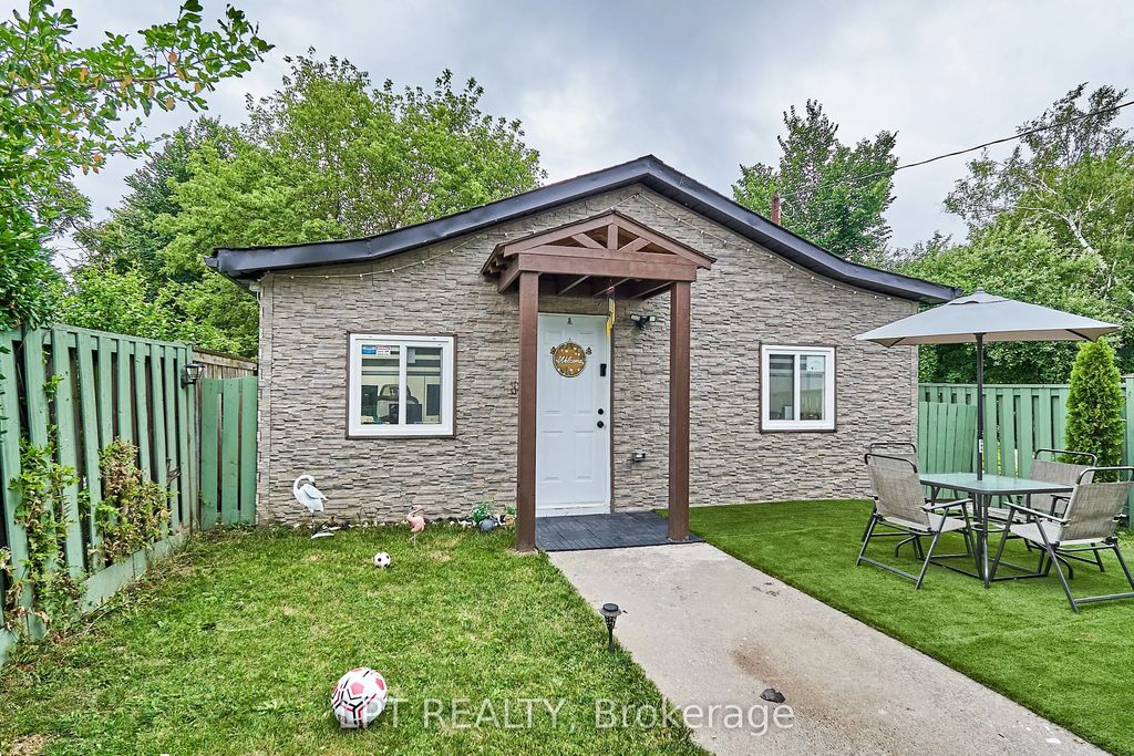 15 Knights Road, Oshawa