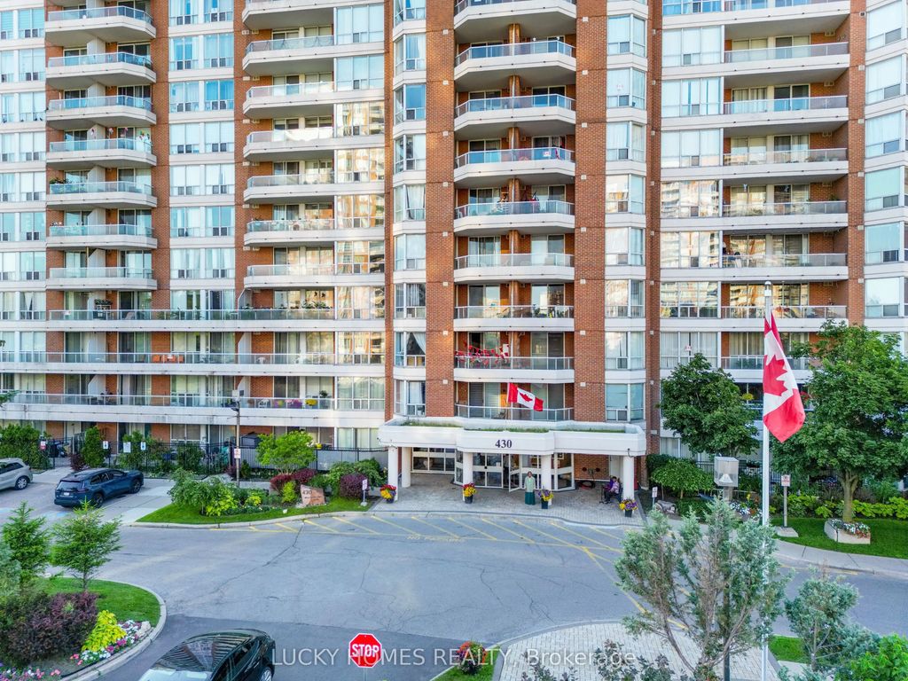 430 Mclevin Avenue 915, Toronto E11
