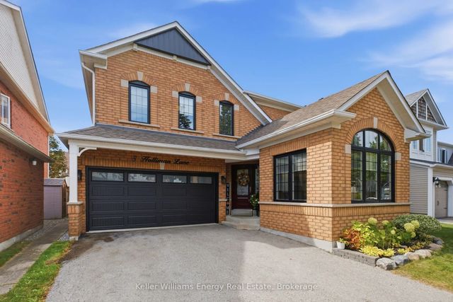 8 Holliman Lane, Ajax