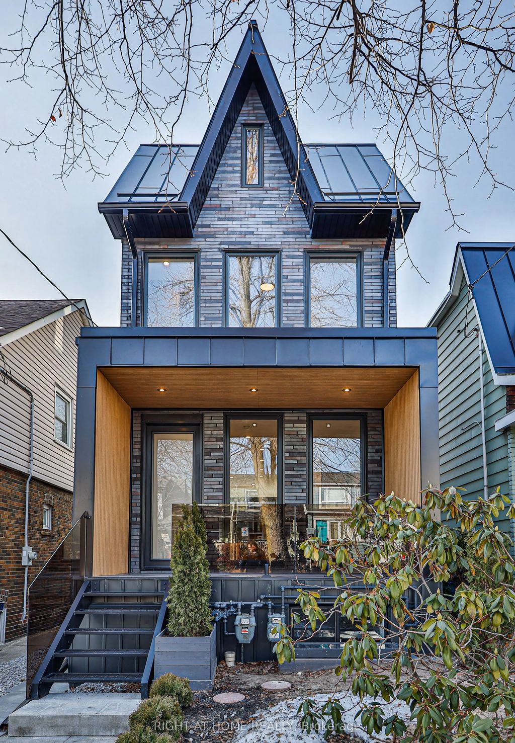 11 Merrill Avenue W Main And Laneway, Toronto E02