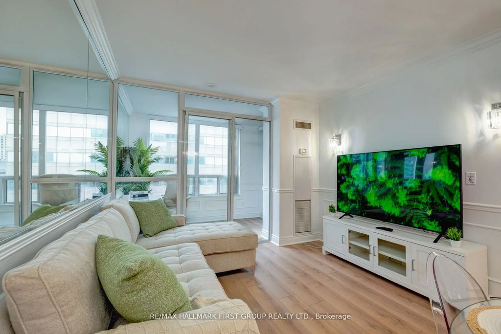 60 Brian Harrison Way 1008, Toronto E09