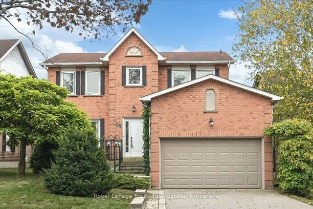 19 Long Drive, Whitby