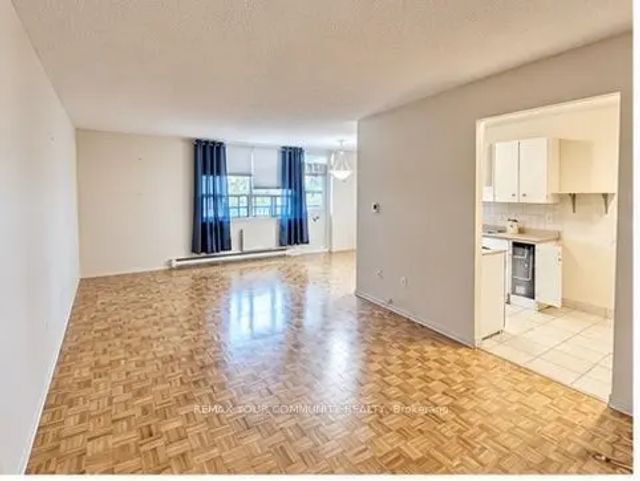 199 Hillcroft Street 108, Oshawa
