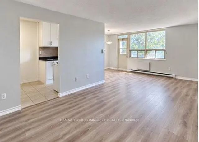 199 Hillcroft Street 131, Oshawa