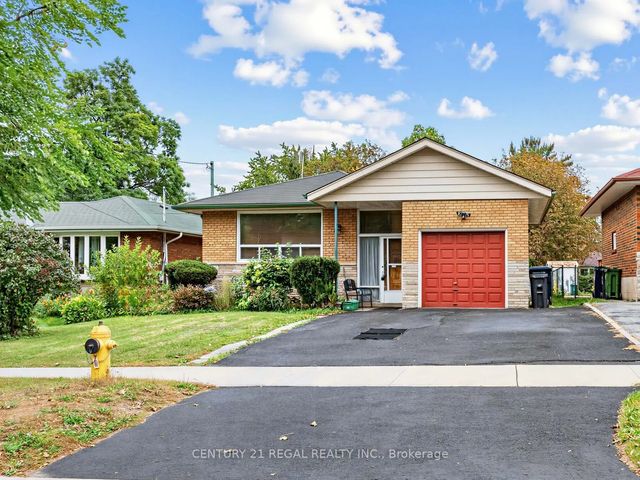 121 Janray Drive, Toronto E09