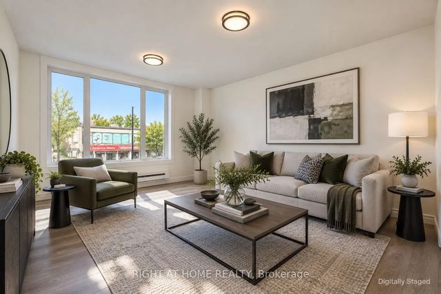 843 Danforth Avenue Upper, Toronto E01