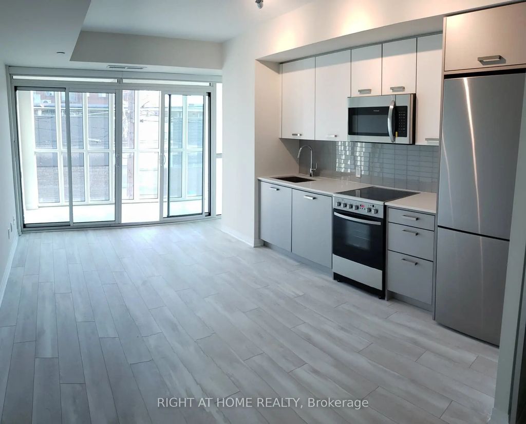 1630 Queen Street E 211, Toronto E02