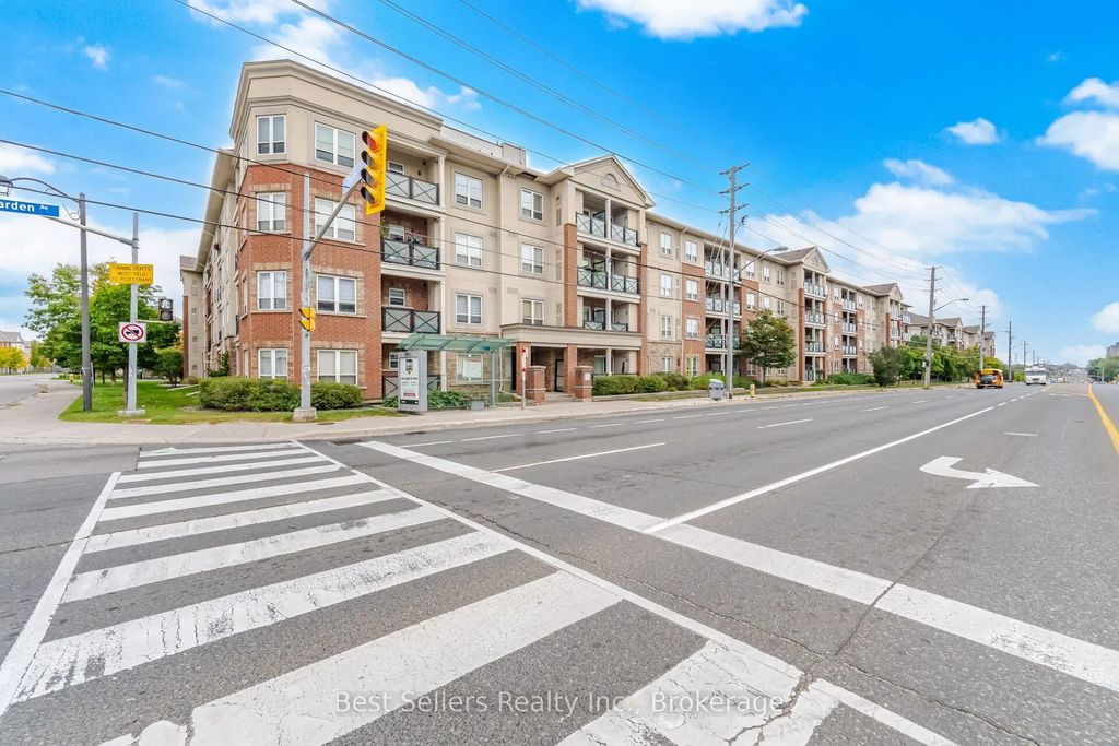 60 Mendelssohn Street 220, Toronto E04