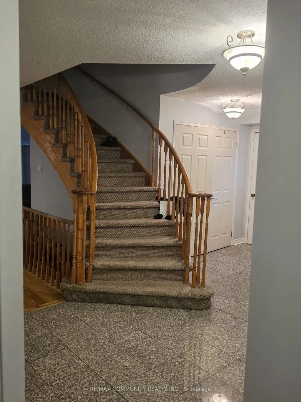 36 Beaumont Drive Upper, Ajax