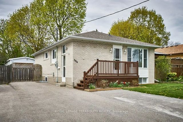 304 Palmerston Avenue Lower, Whitby