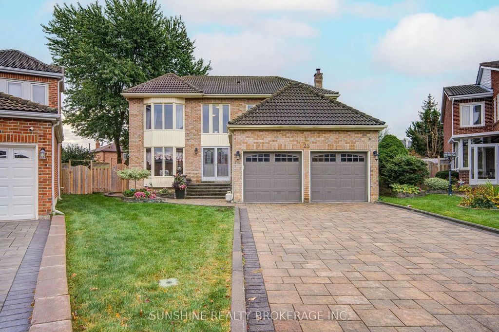 23 Parsborough Court, Toronto E11